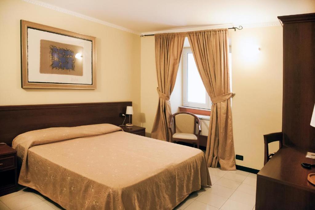 Actor Hotel Genova Esterno foto